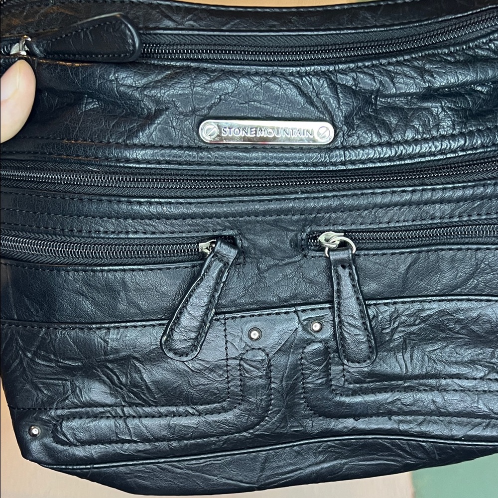 Stone Mountain Accessories Black Shoulder Bag